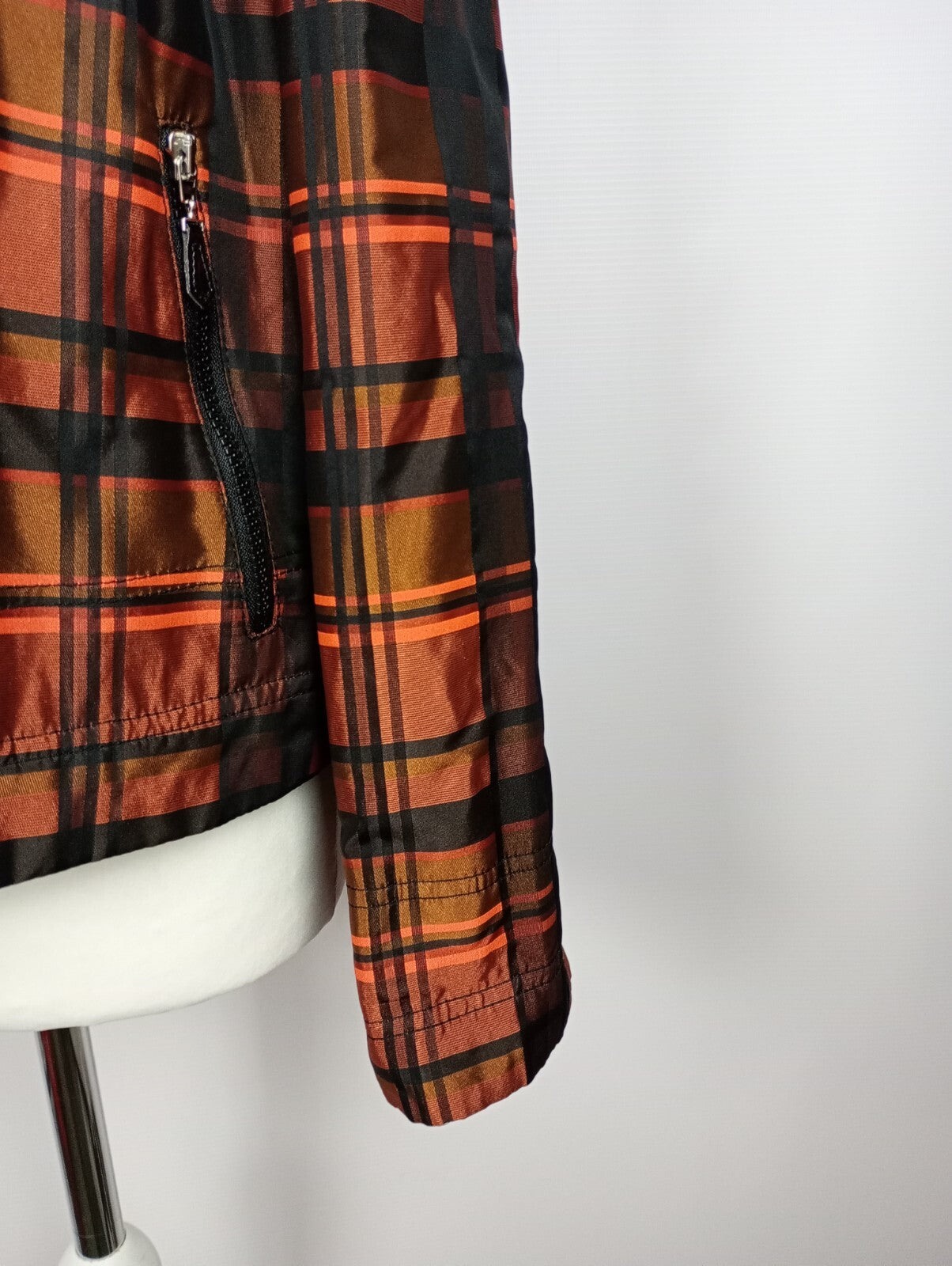 EK5324 Damen Jacke von Tuzzi, kariert, schwarz/orange/bronze, Gr. 402