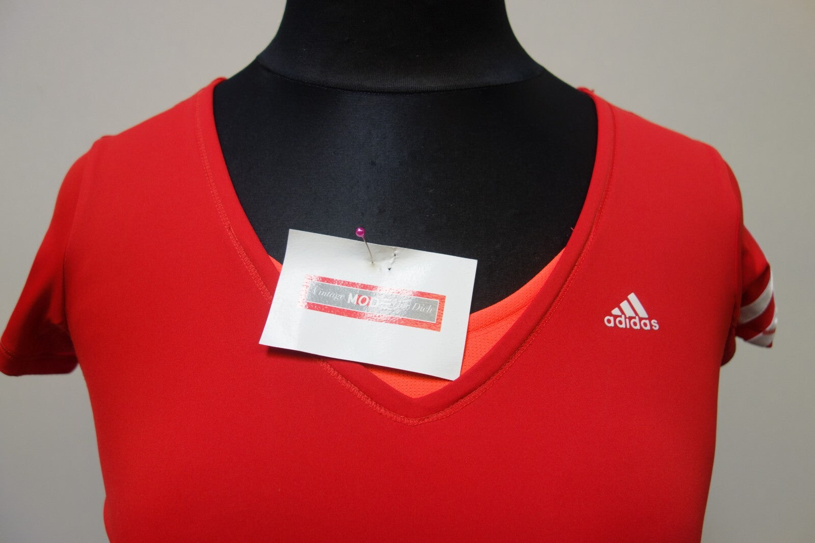 EK2154 Mädchen T-Shirt von adidas, rot, Gr. 1641