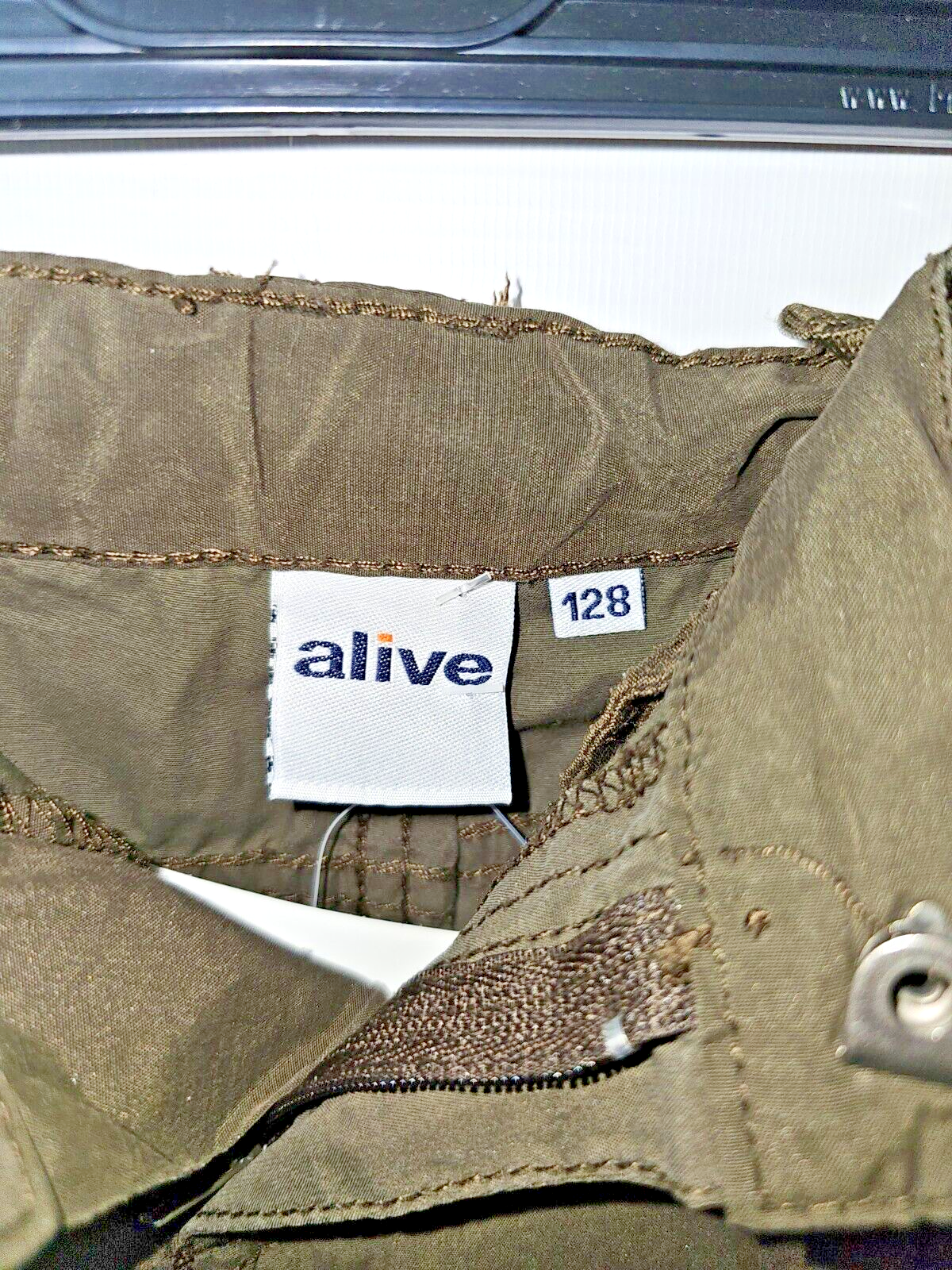 EK6742 Jugen Shorts von Alive, Olivengrün, Gr.1281