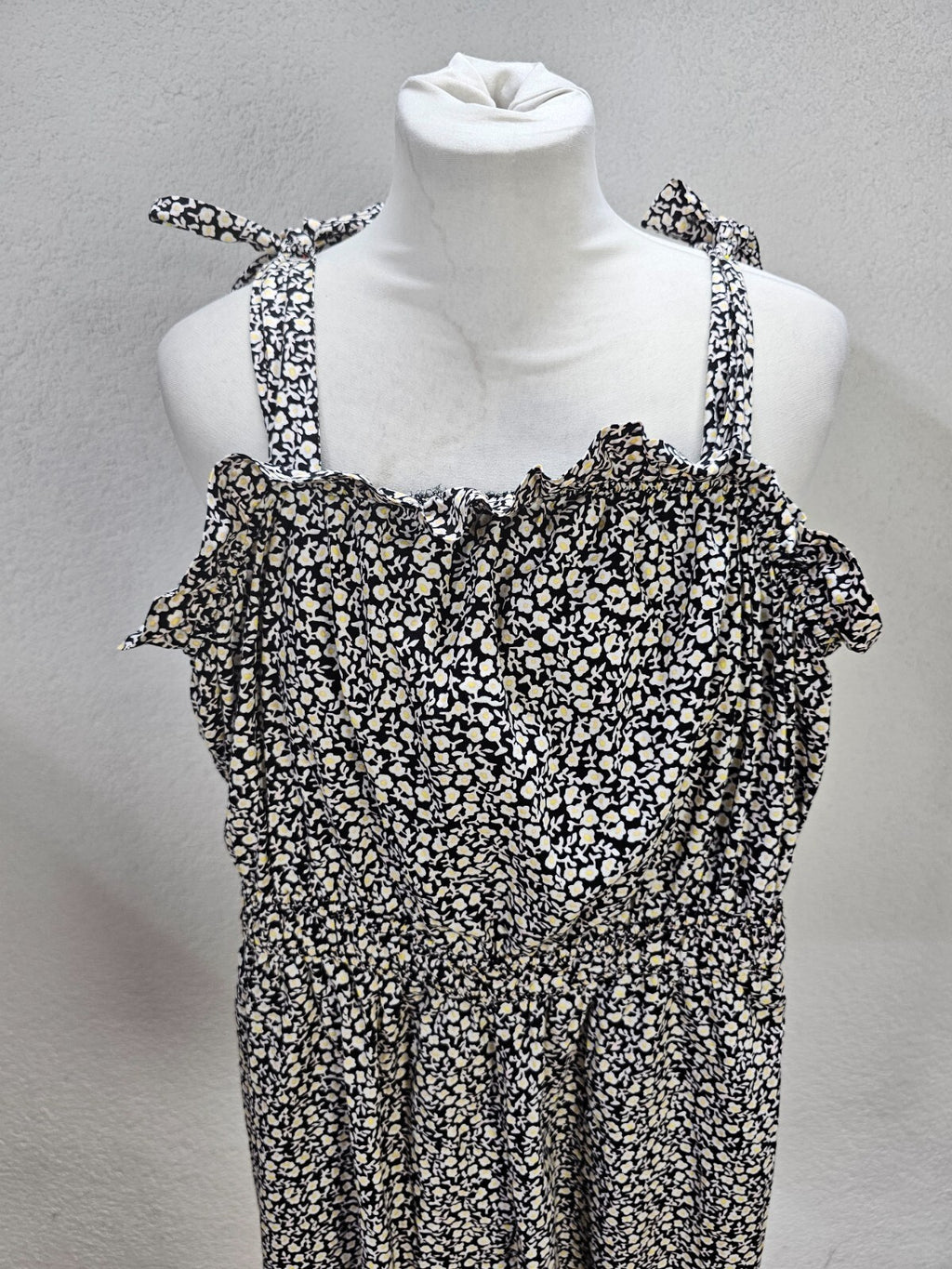 EK6220 Damen Jumpsuit von H&M, geblümt, Gr. 381