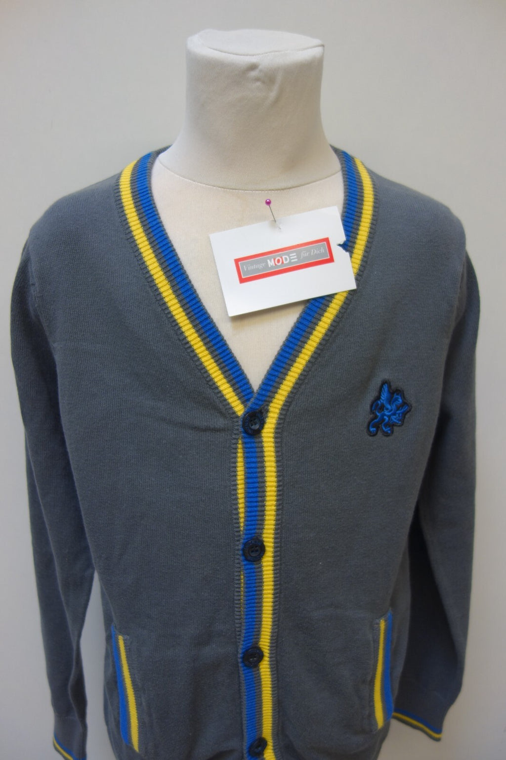 EK3848 Jungen Strickjacke von Benzini, grau. Gr. M1