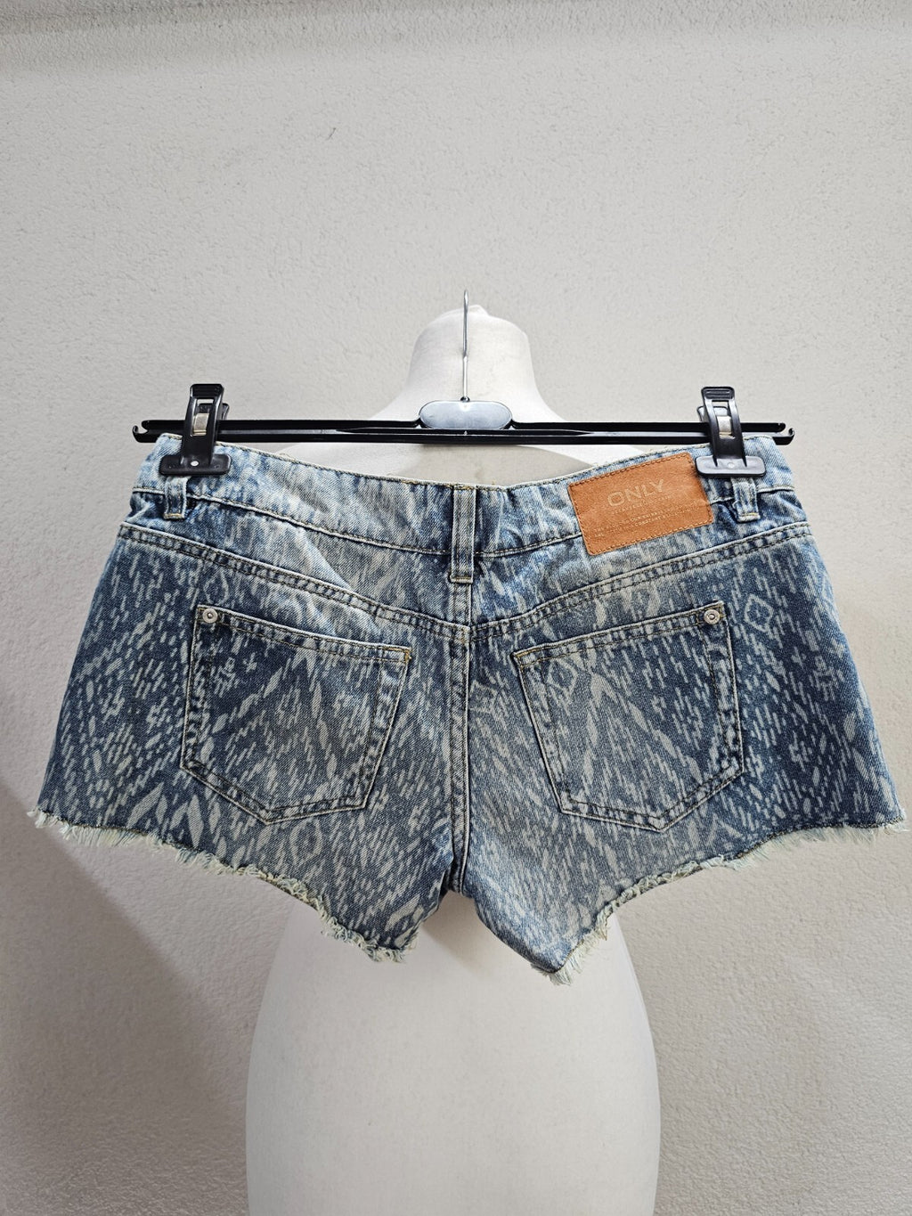 EK3749 Damen Shorts von Only, blau, gr. W277