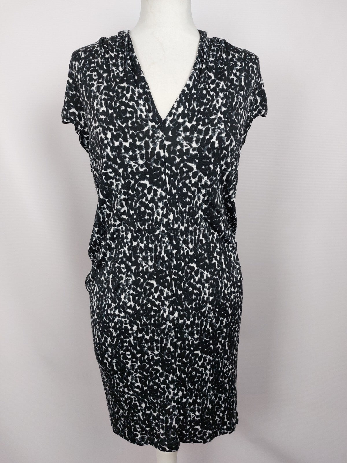 EK4974 Damen Kleid von H&M, schwarz/weiß, Gr. 340