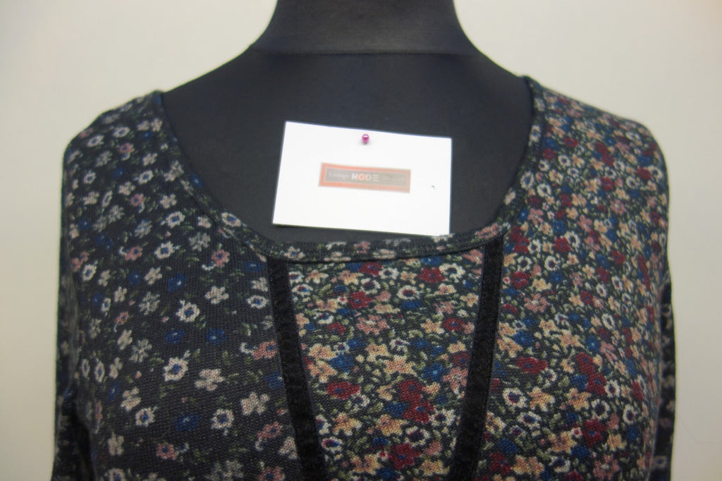 EK2348 Damen Kleid von Apricot, geblümt, Gr. S1