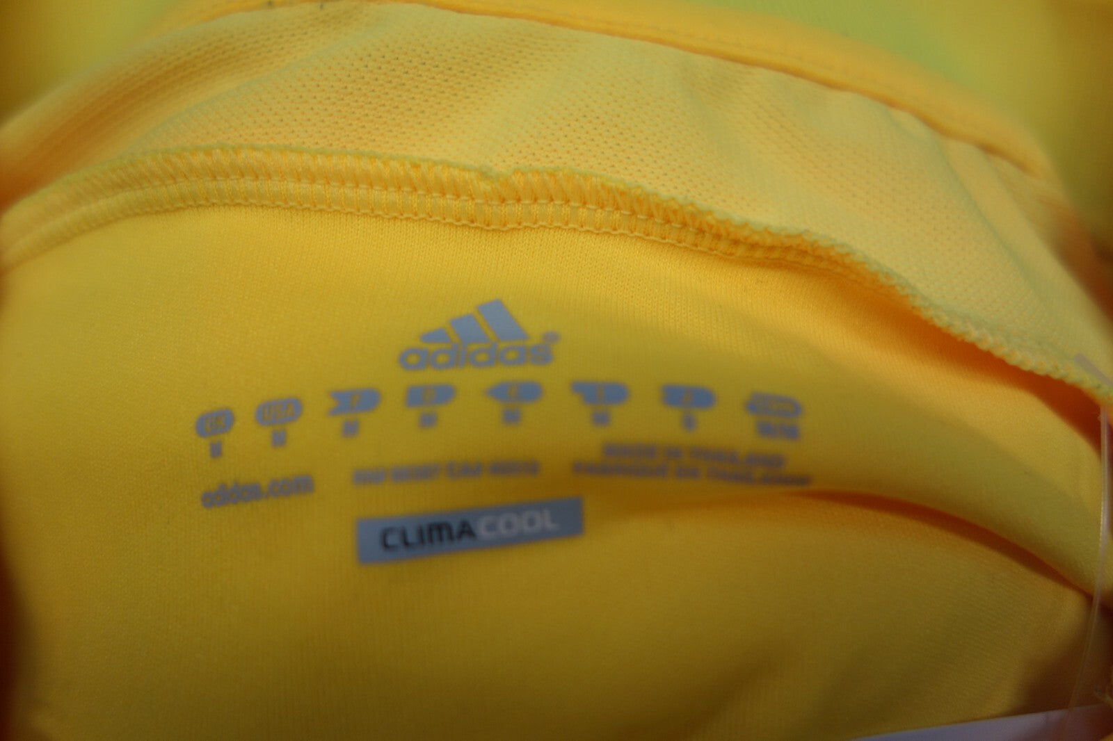 EK2618 Herren Sportoberteil von adidas, gelb, Gr. M4