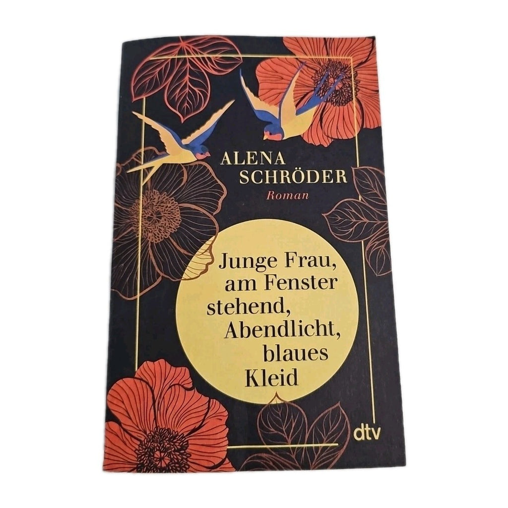 EB4129 Junge Frau, am Fenster stehend, Abendlicht, blaues Kleid- Alena Schröder 0