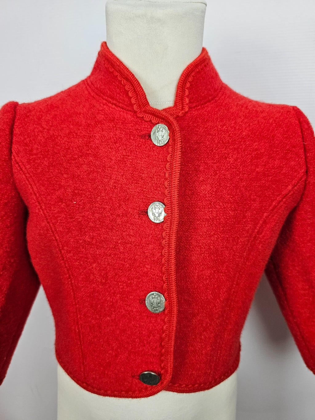 EK5382 Mädchen Trachtenjacke, rot1