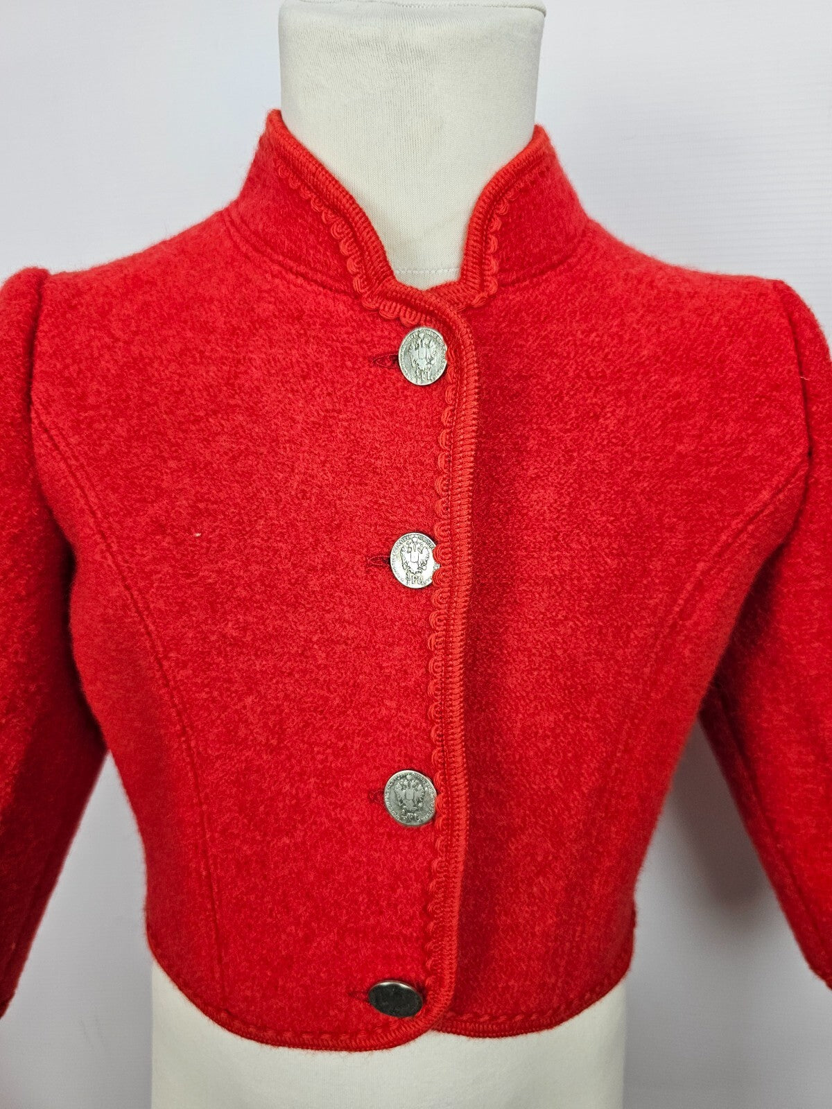 EK5382 Mädchen Trachtenjacke, rot1