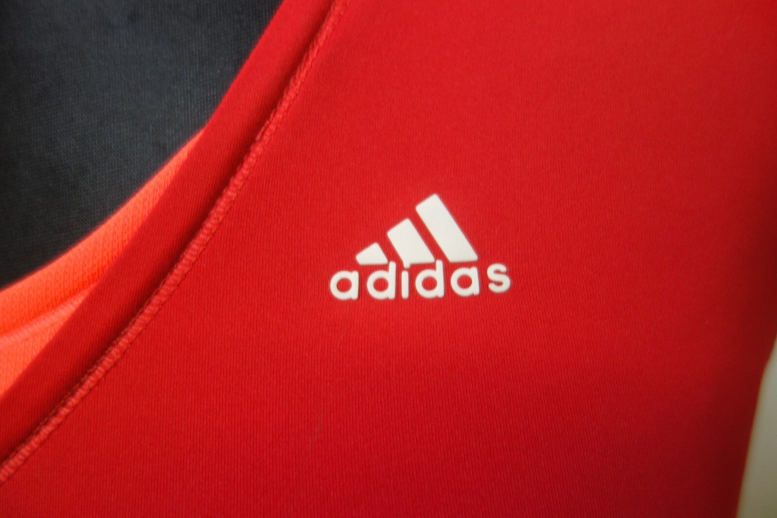 EK2154 Mädchen T-Shirt von adidas, rot, Gr. 1642