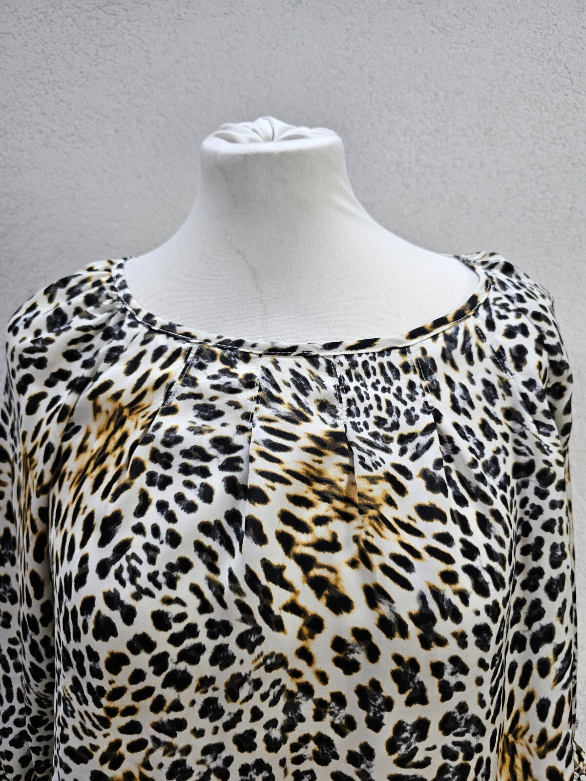EK5779 Damen Bluse im leolook, Gr. S1