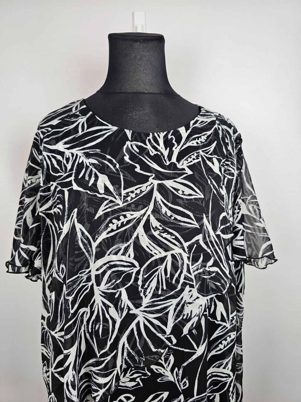 EK5694 Damen Kleid von m.collection, schwarz/weiß, Gr. 291