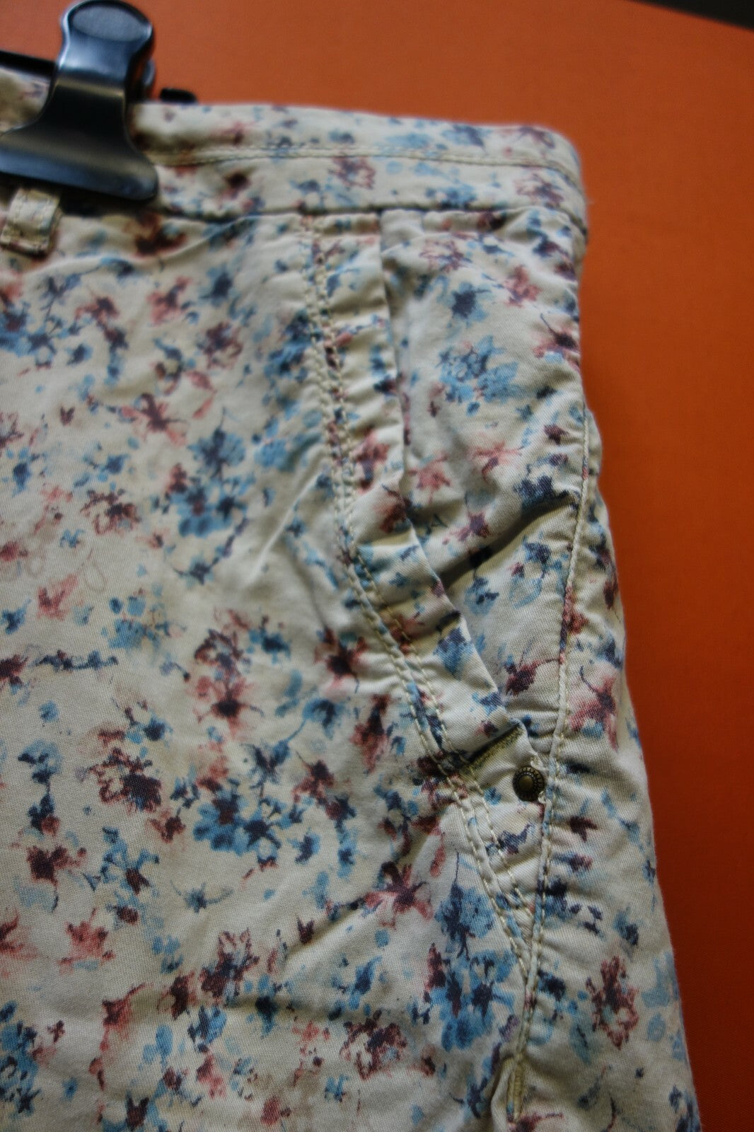 EK0230 Damen Shorts von Esprit, geblümt, 422