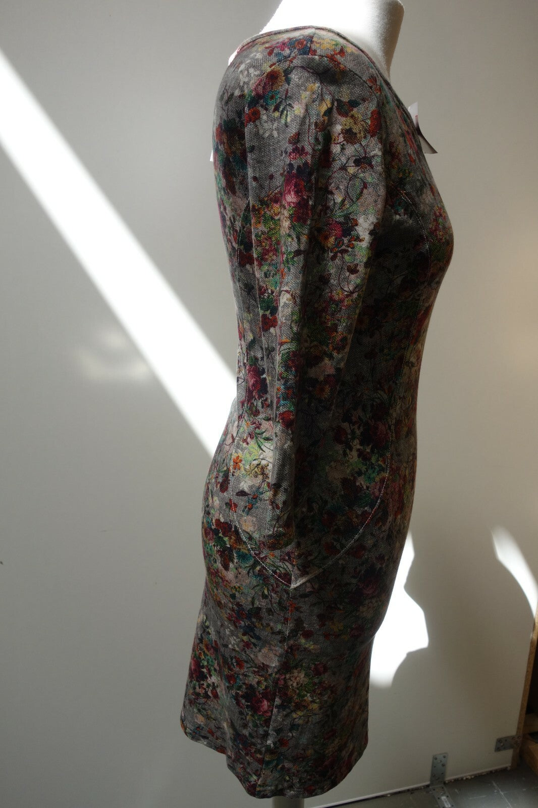 EK0364 Damen Kleid von Baléan, geblümt, S3