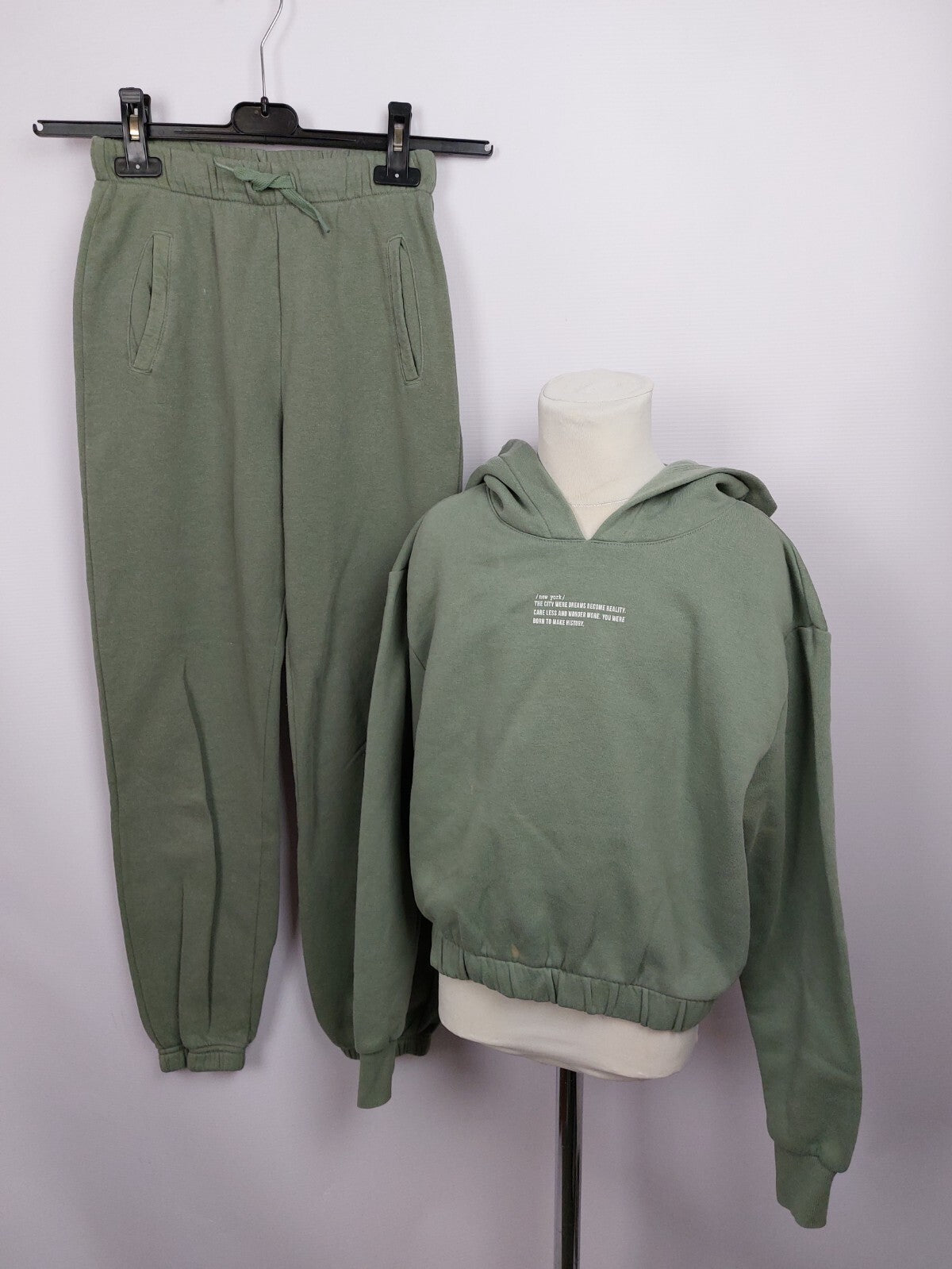 EK3840 Kinder Set Jogging Anzug von H&M, grün, gr. 1460