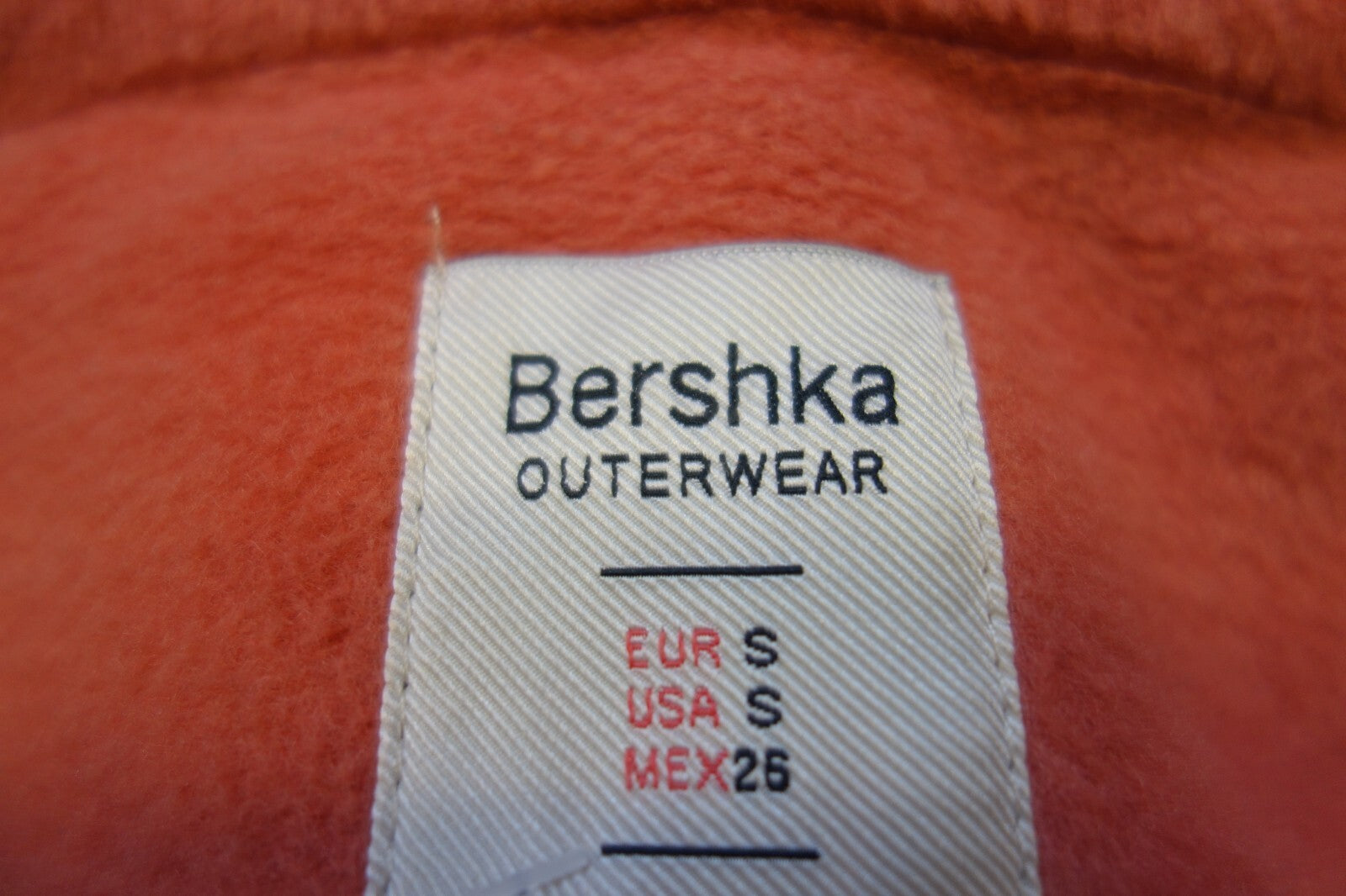 EK3300 Damen Jacke von Bershka, lachsfarben, Gr. S4