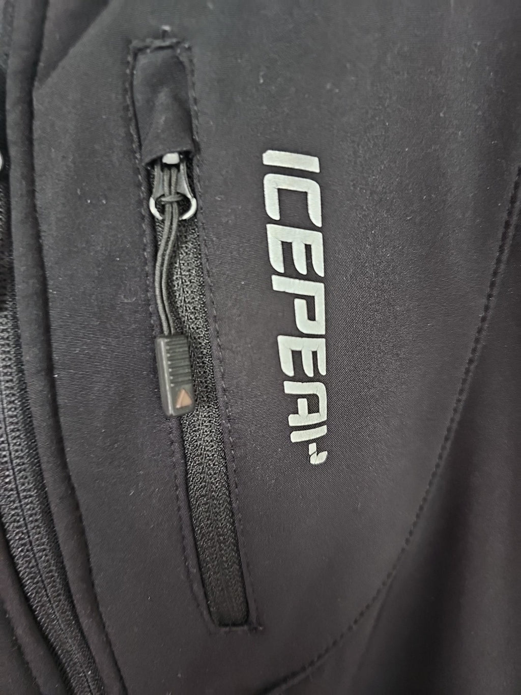 EK8932 Herrenjacke Icepeak Gr.44 Schwarz2