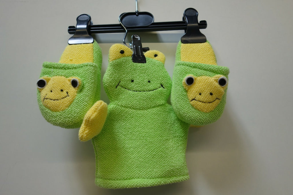 EK1090 Kinder Set Bademantel, Hausschuhe und Waschlappen im Froschstyle5