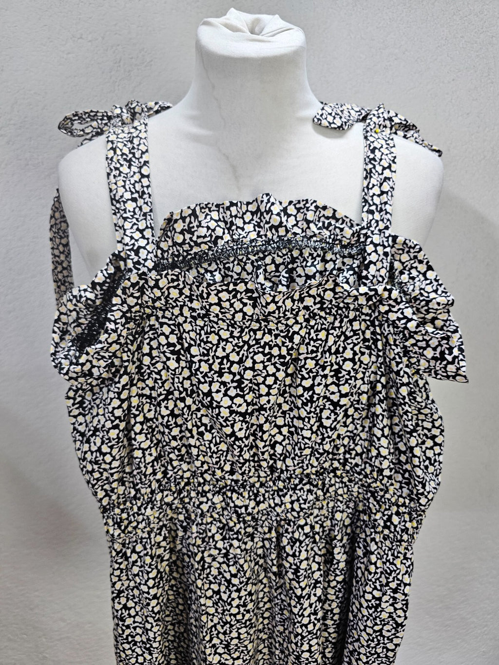 EK6220 Damen Jumpsuit von H&M, geblümt, Gr. 385