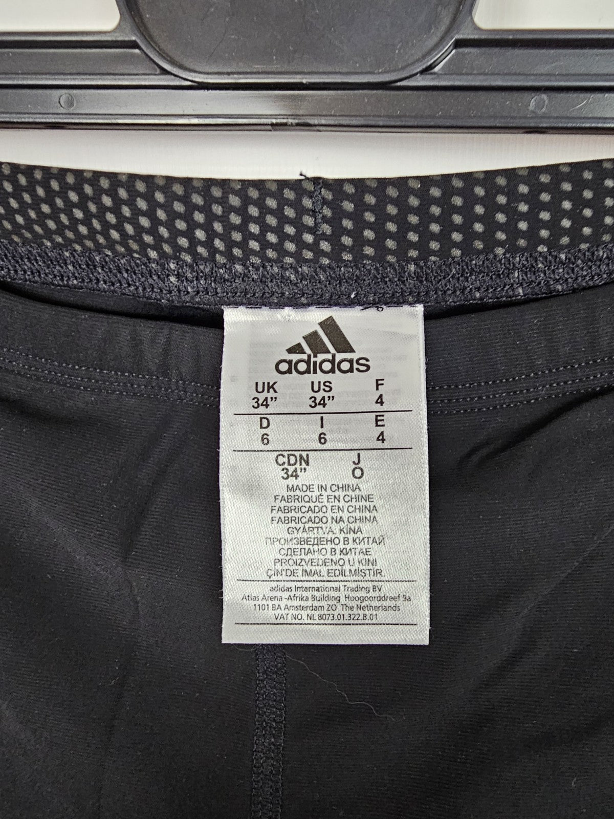EK8219 Damen Shorts von Adidas, Schwarz, Gr. 341