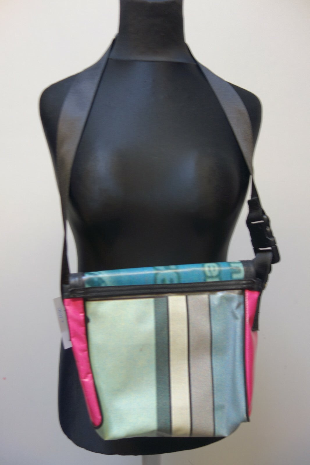 EK1690 Umhängetasche von crabbag3