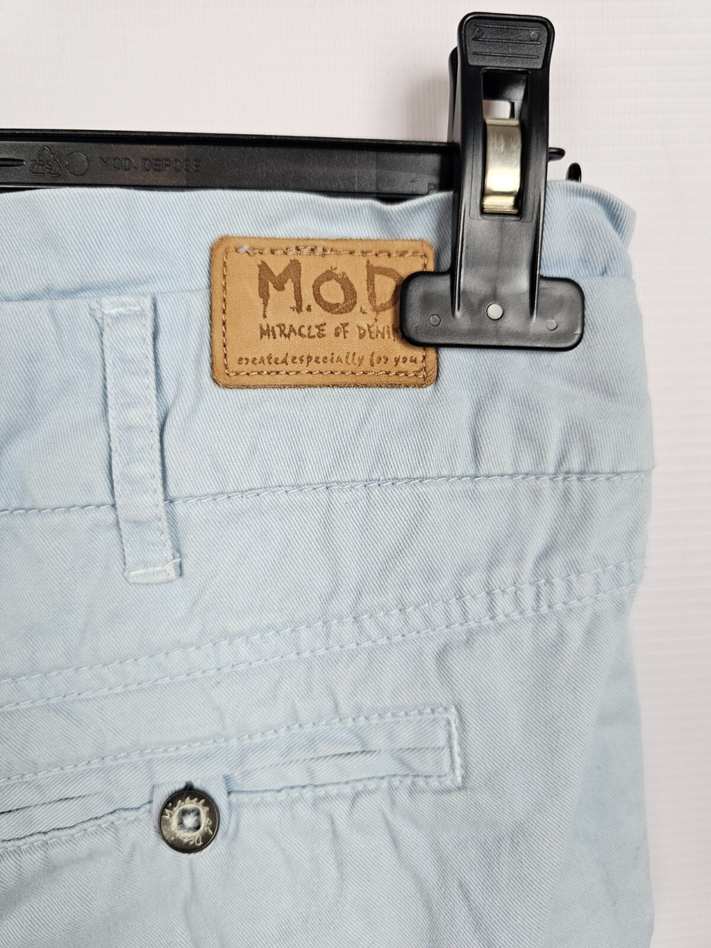 EK1214 Damen Shorts von M.O.D. hellblau, Gr. W319