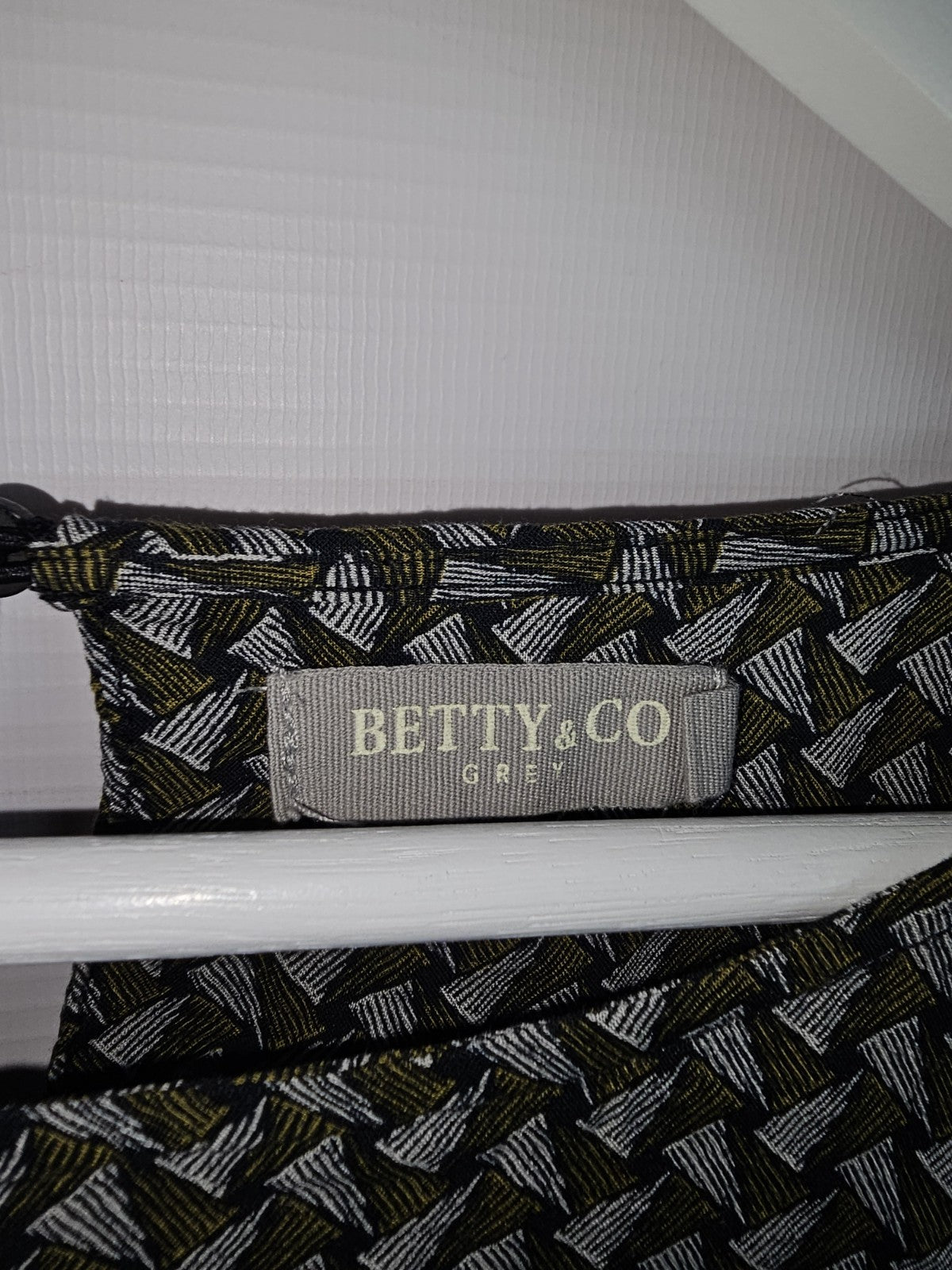 EK1748 Damen Bluse von Betty&Co, Grün/Grau, Gr. 381