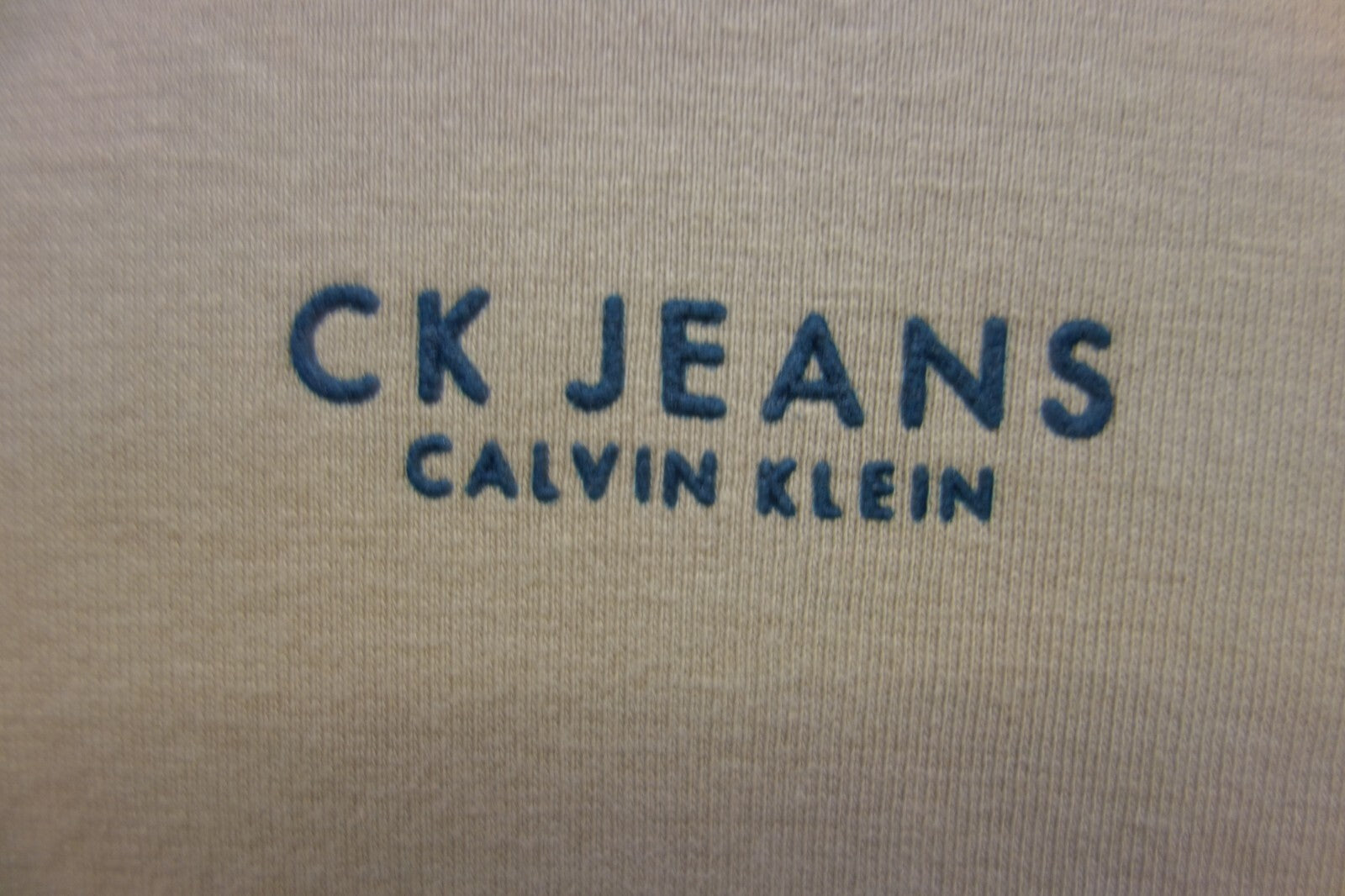 EK2789 Mädchen Langarmshirt von Calvin Klein, beigebraun, Gr. 62