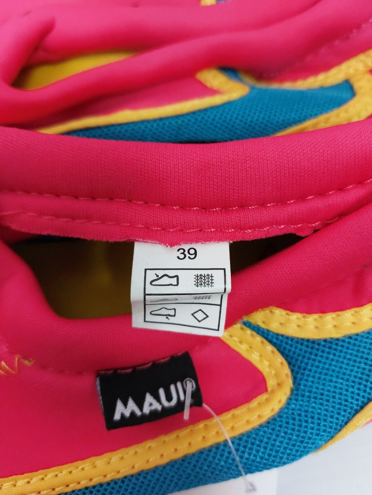 ES0677 Barfuß Badeschuhe von Maui, pink, blau, gelb, Gr. 393