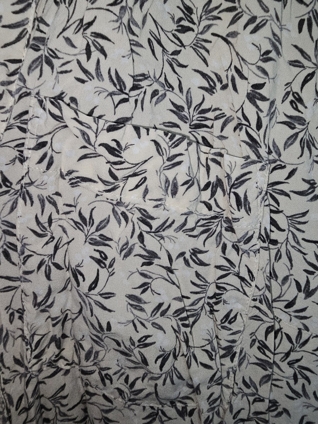 EK10262 Damen Bluse von H&M, beige mit Pflanzenmuster, Gr.XL1