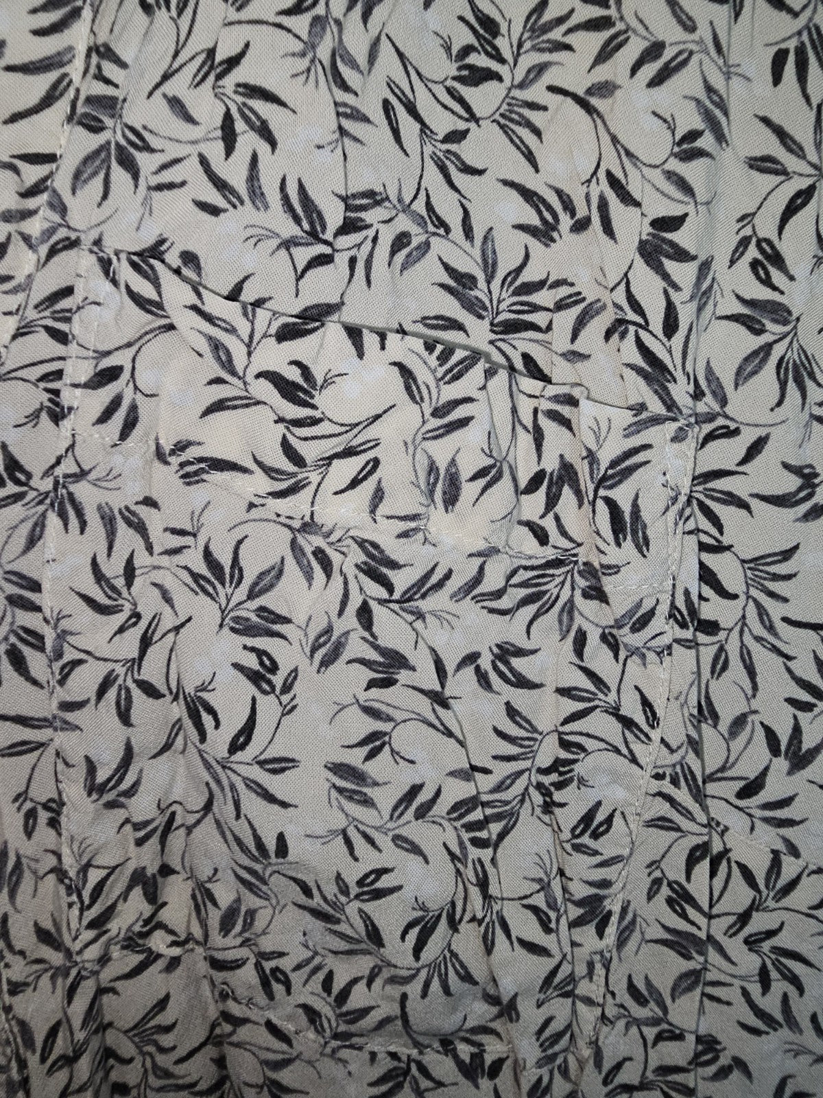 EK10262 Damen Bluse von H&M, beige mit Pflanzenmuster, Gr.XL1