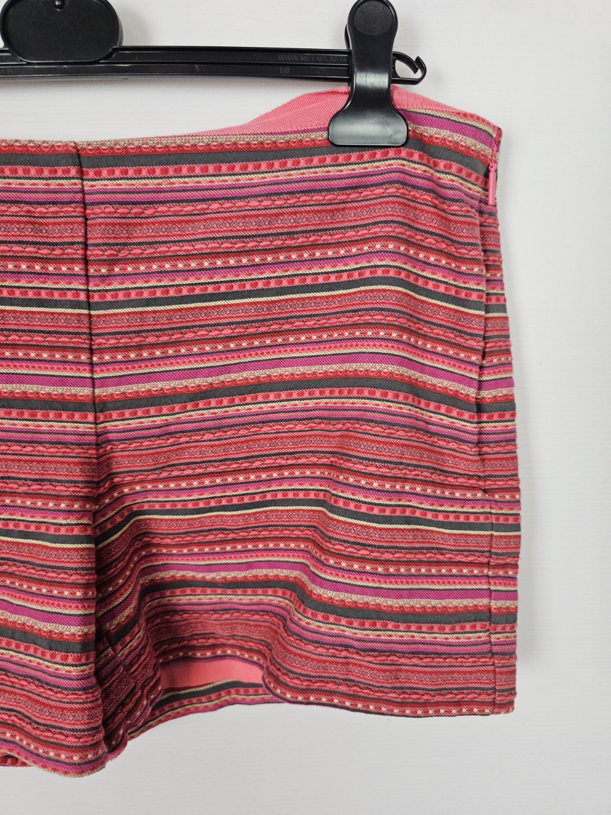 EK742 Damen Shorts von Armani Exchance, Rosa, Gr. 141