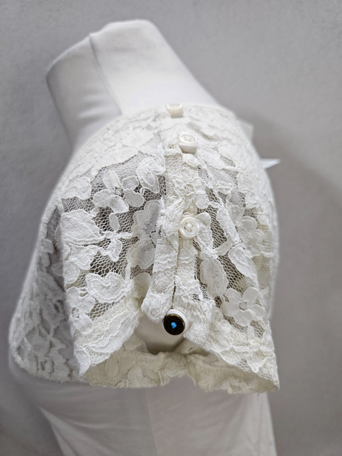 EK6195 Damen T-Shirt von Hilfiger, creme, Gr. S3