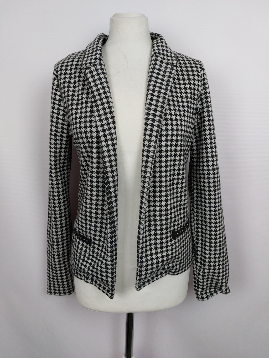 EK4408 Damen Jäckchen von Maison Scotch, schwarz/weiß, Gr. 10