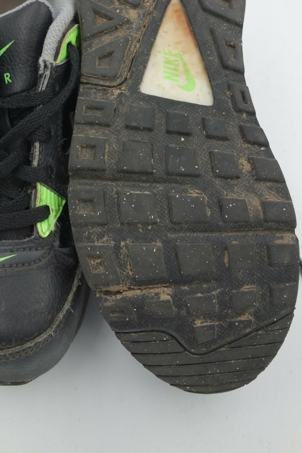 ES0080 Jungen Sneaker von Nike 31,57
