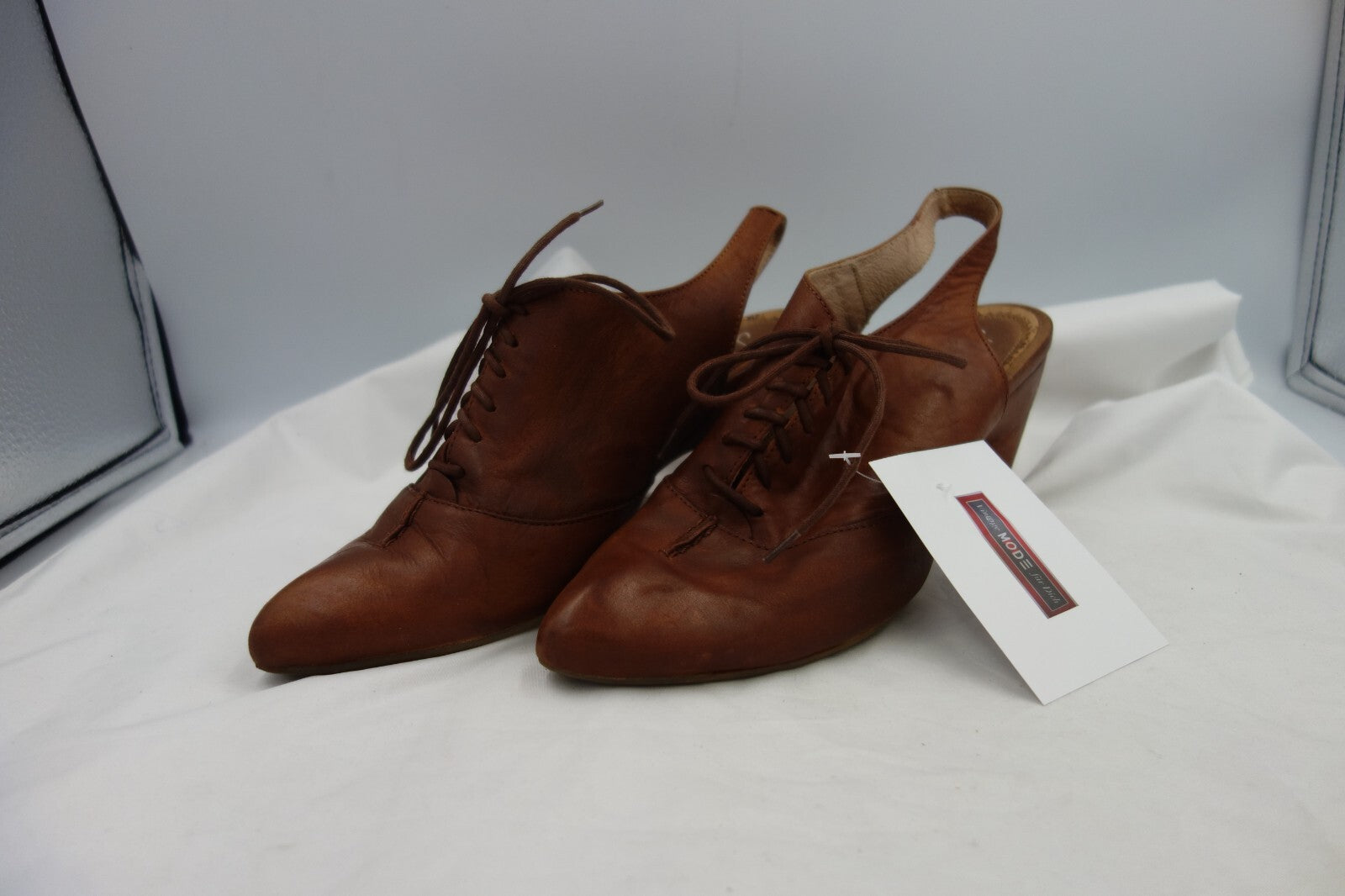ES547 Braune Lederschuhe in Größe 380