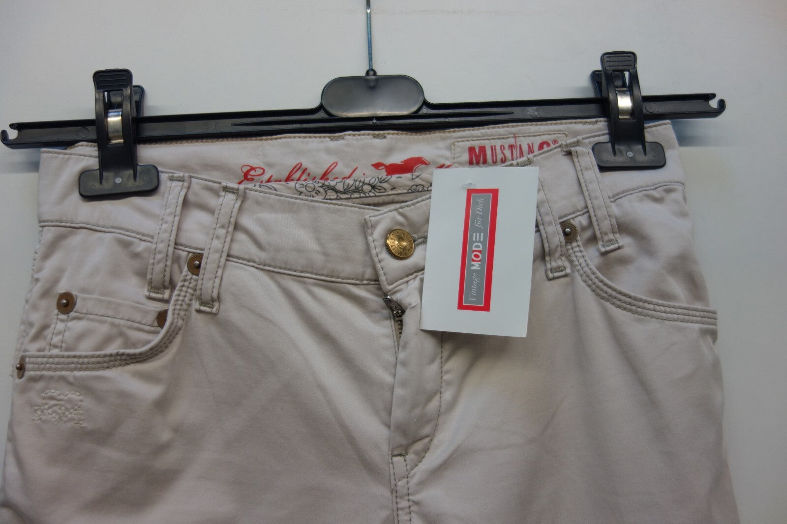 EK2427 Damen Hose von Mustang, hellgrau, Gr. 27/321