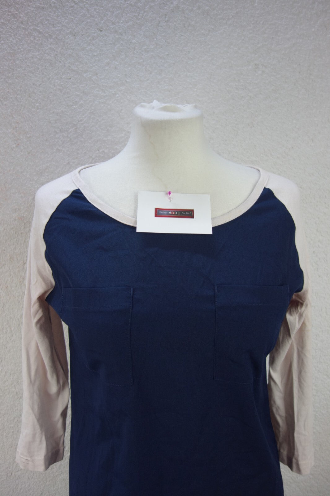 EK3746 Damen Shirt von Adidas NEO, blau und rose, Gr. XS1