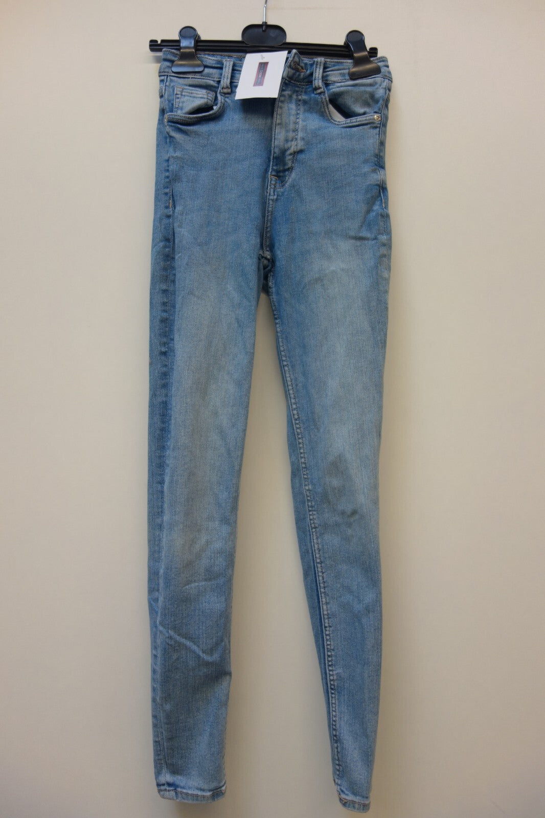 EK3224 Damen Jeans von Zara, Gr.320