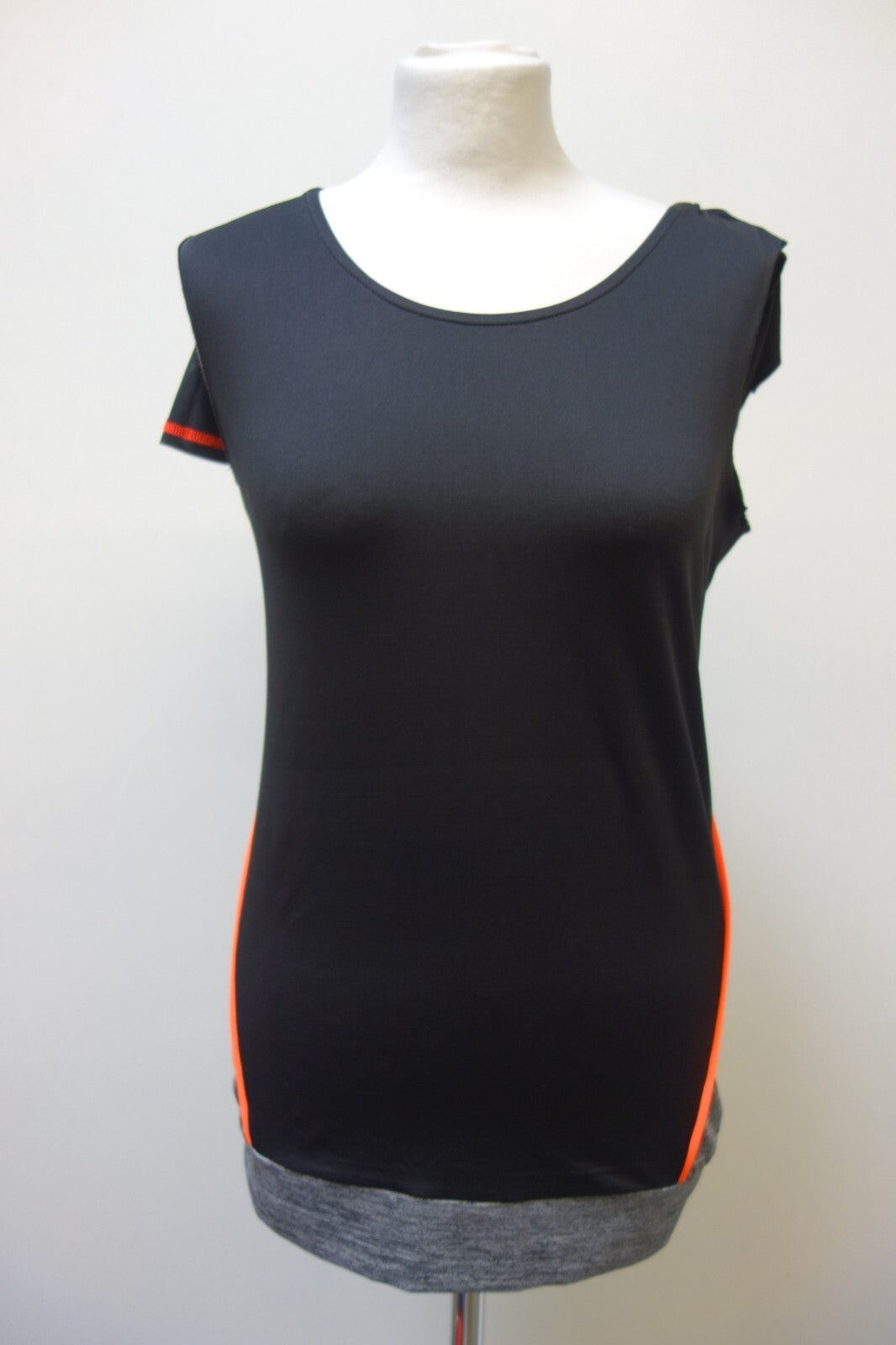 EK2160 Damen Sport T-Shirt, schwarz von Esprit, Gr. S2