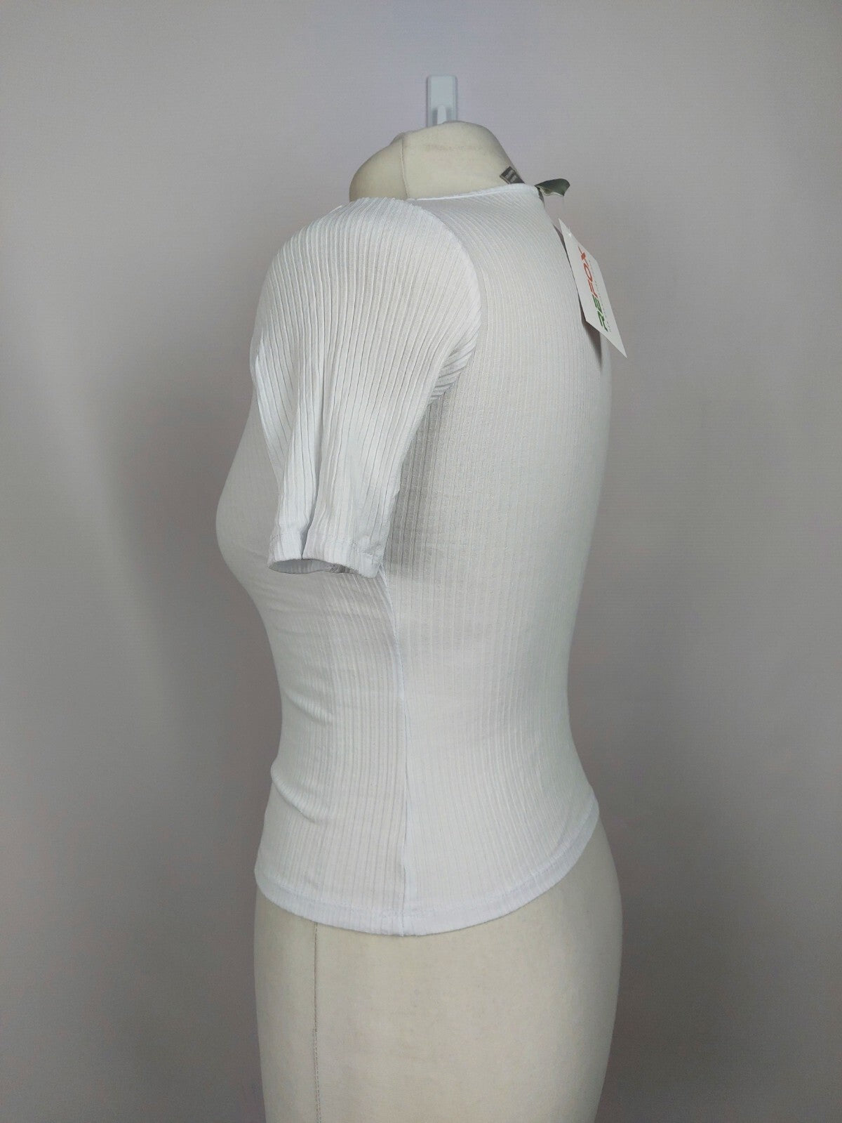 EK5130 Damen T-Shirt von asos, weiß, Gr. 361