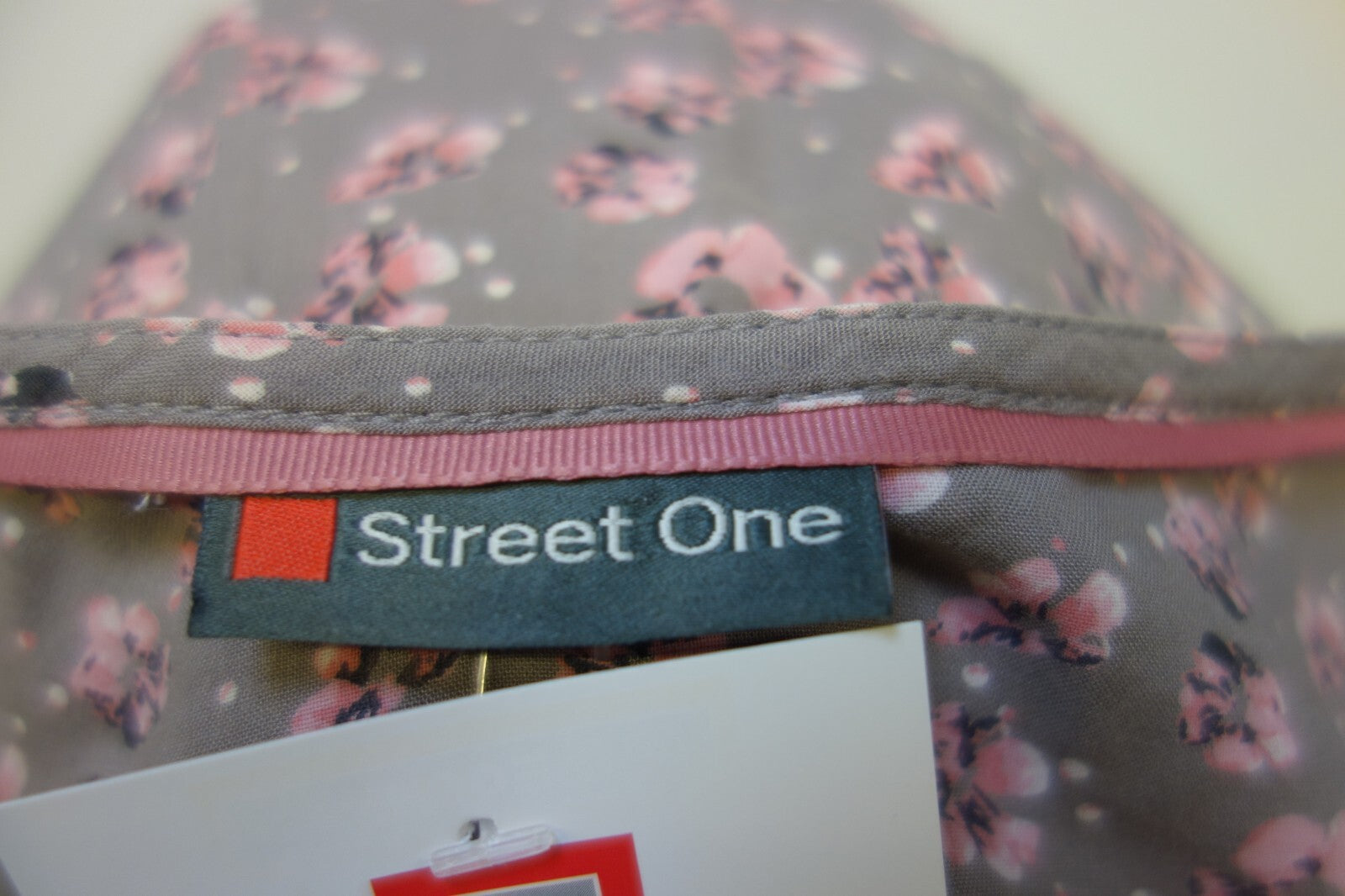 EK2547 Damen Bluse von Street One, Gr.365