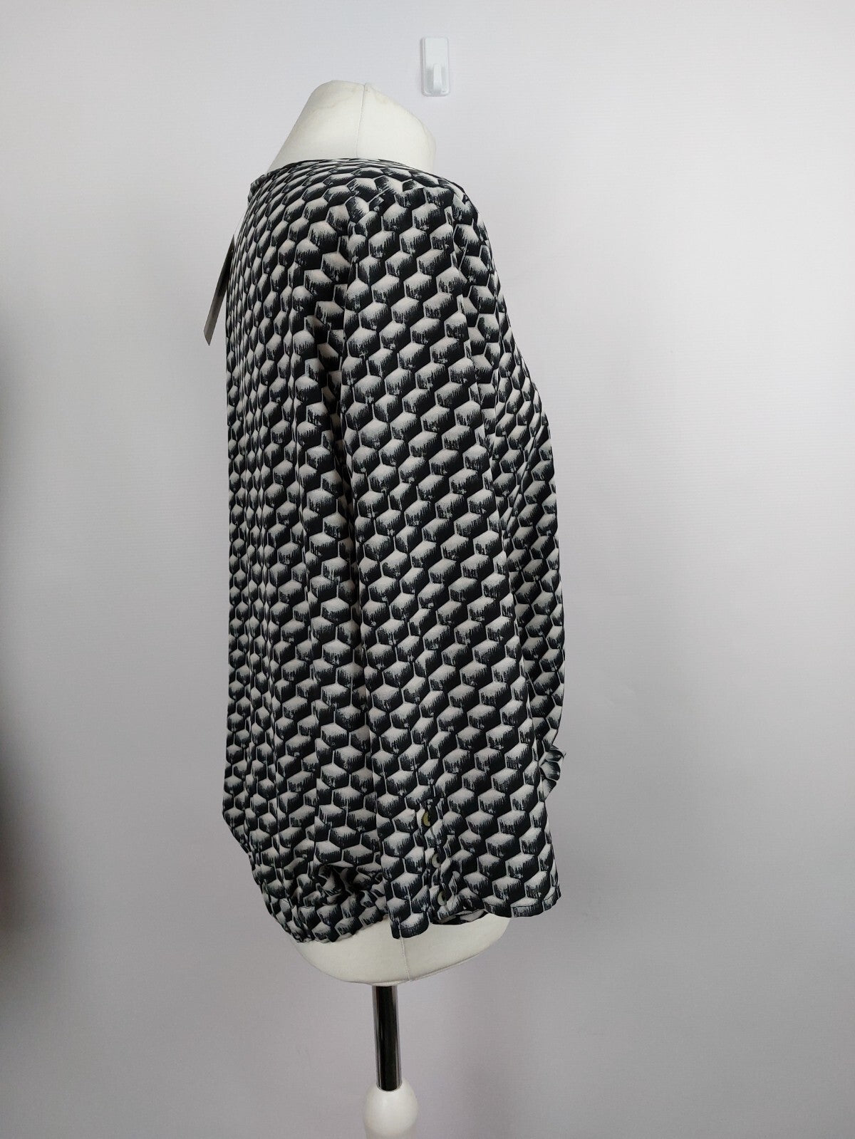 EK2747 Gemusterte Bluse für Damen von Someday, Gr. L5