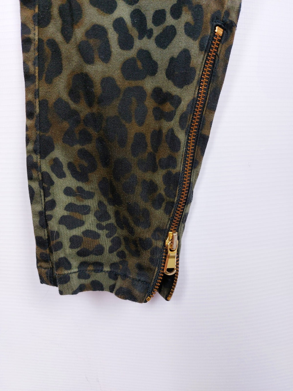 EK3877 Damen Hose von Zara, grün-braun, Gr.362