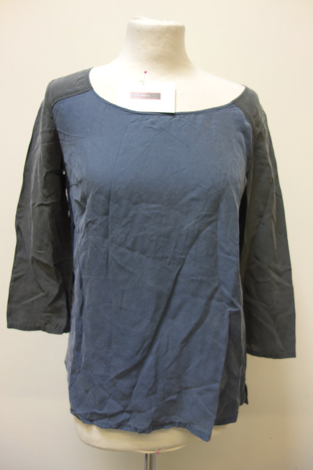EK3704 Damenbluse von Hugo Boss 0