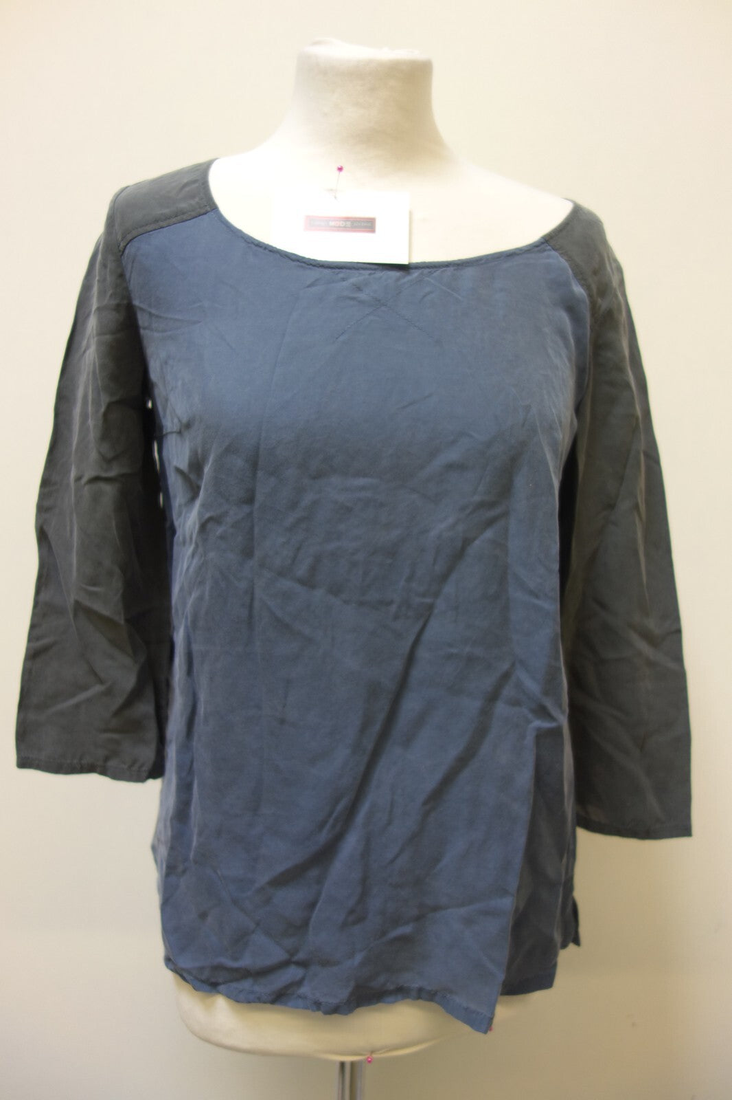EK3704 Damenbluse von Hugo Boss 0