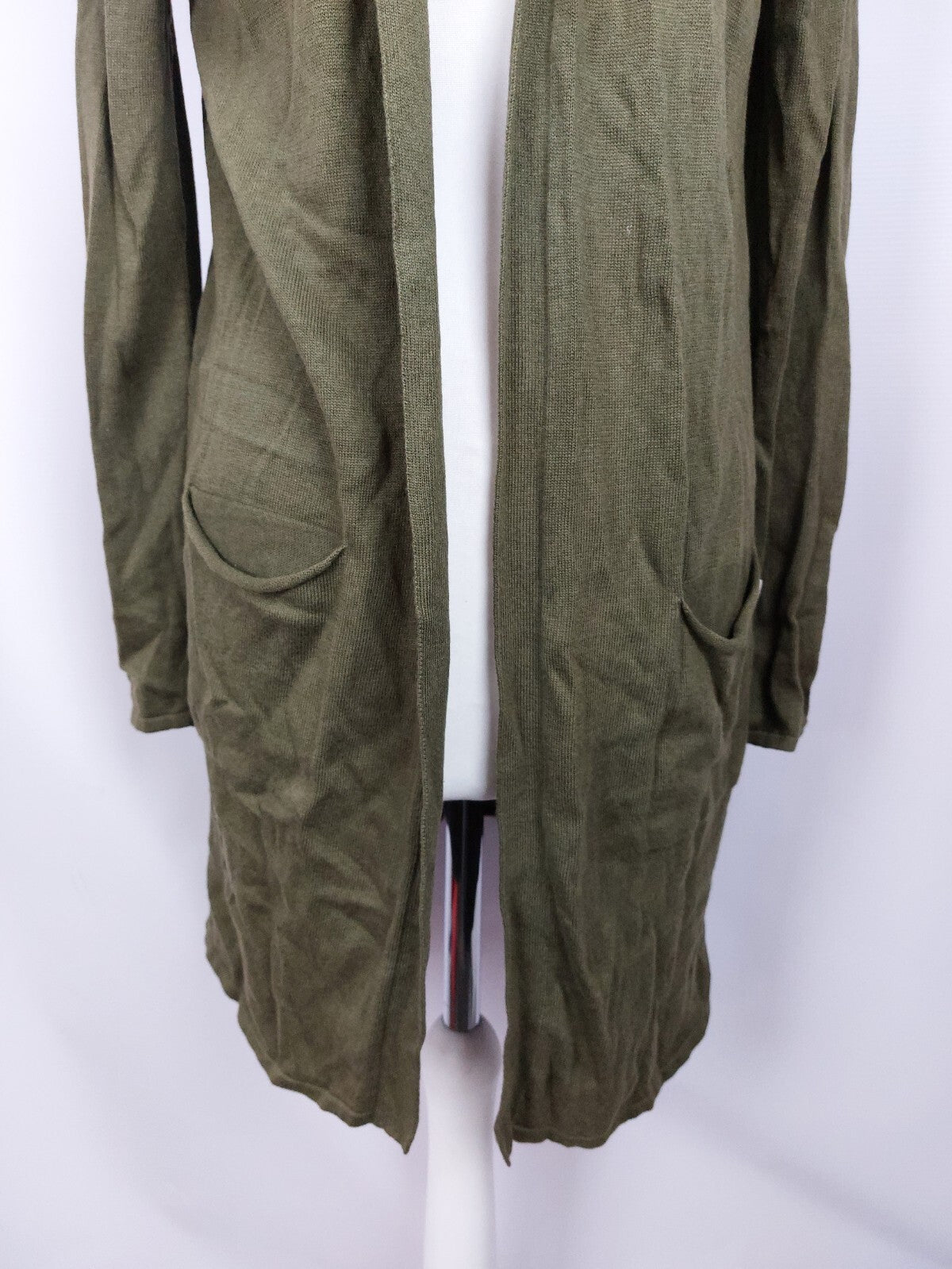 EK4817 Damen Strickjacke von cést Paris, olivgrün, Gr. 342