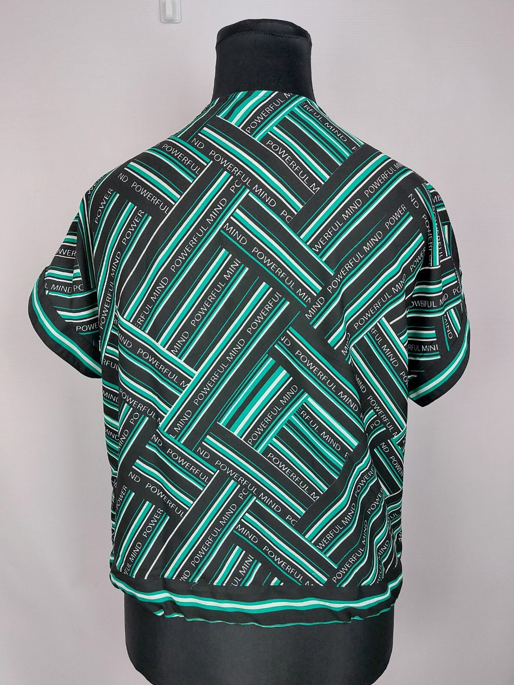 EK0910 Damen Bluse, schwarz/grün/weiß, Gr. 424