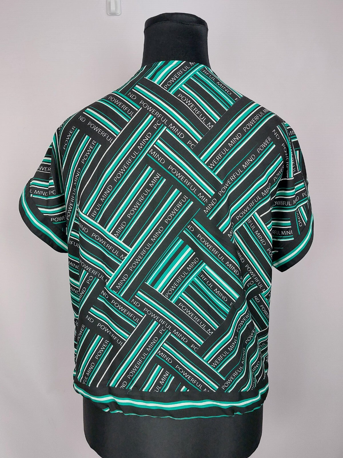 EK0910 Damen Bluse, schwarz/grün/weiß, Gr. 424