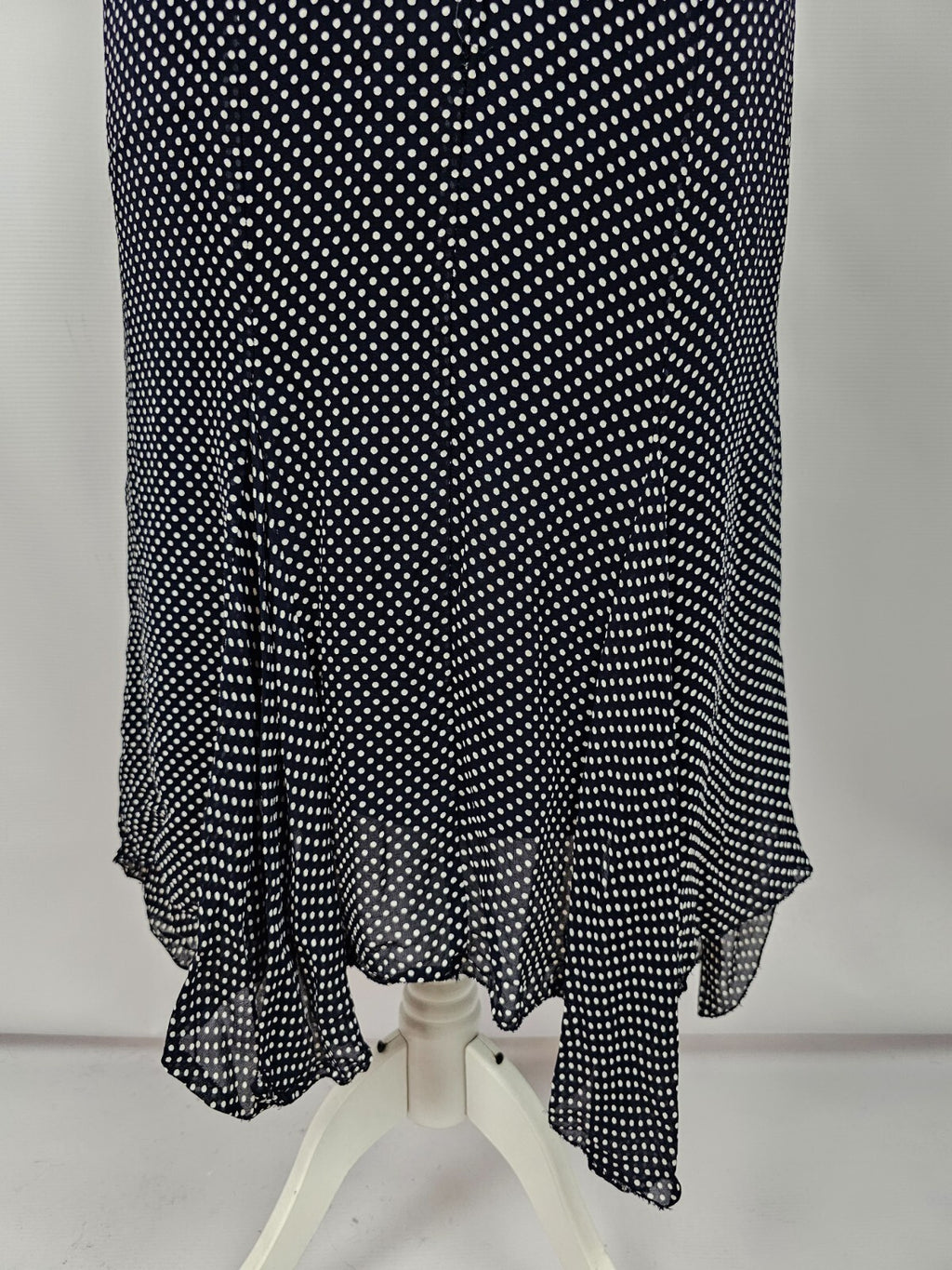 EK5345 Gepunktetes Kleid von Vedat für Damen, Gr. 485