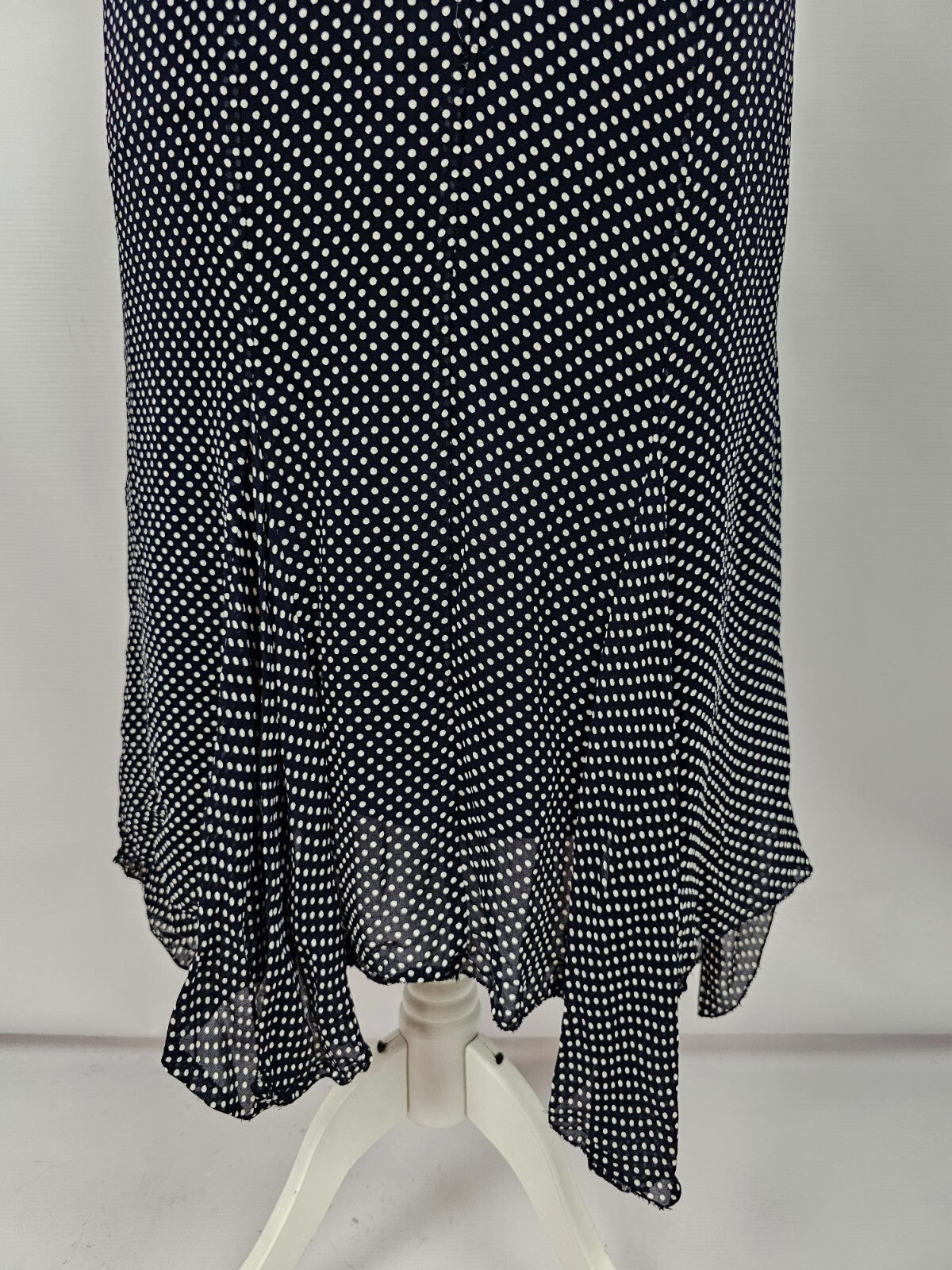 EK5345 Gepunktetes Kleid von Vedat für Damen, Gr. 485